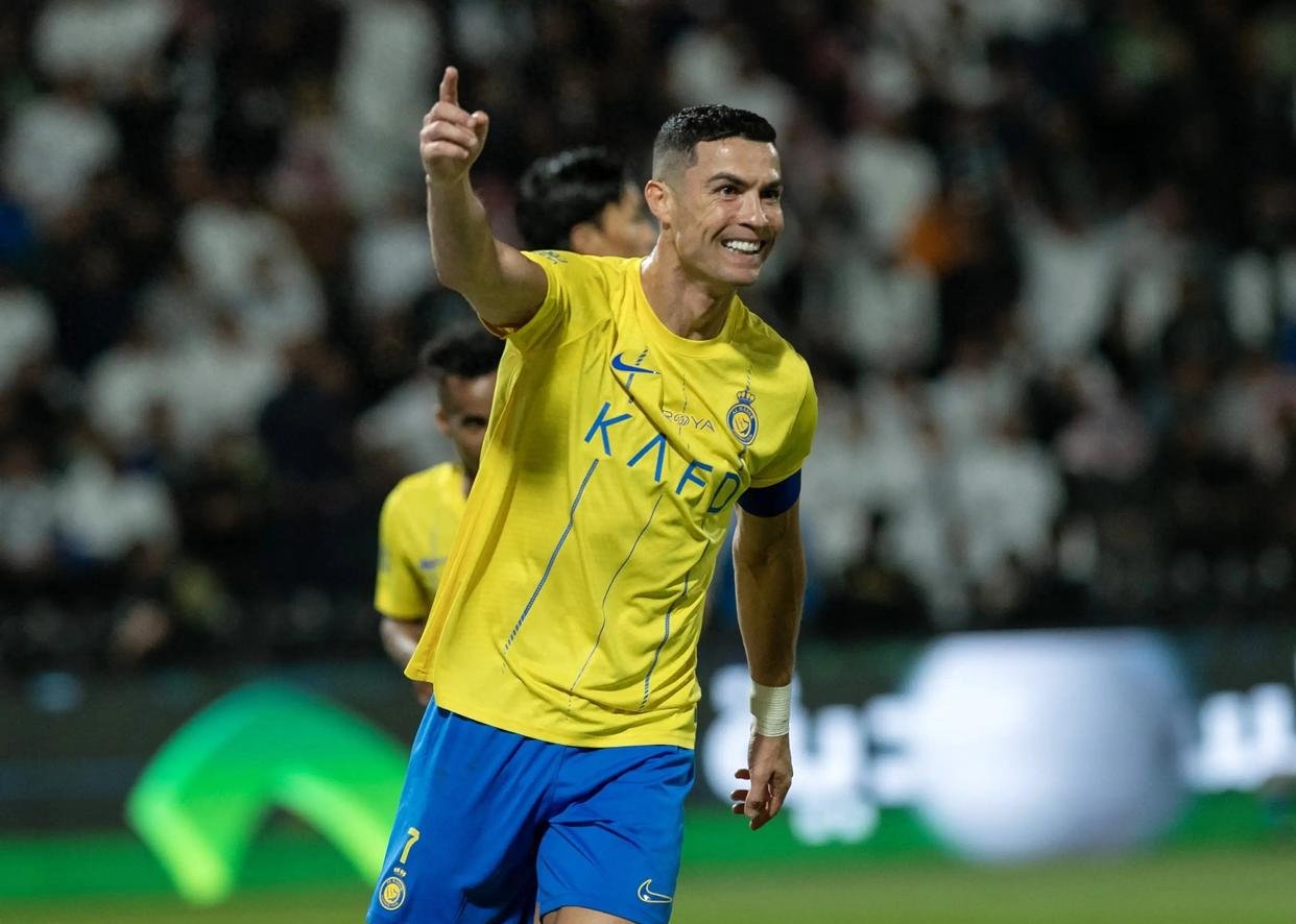 九游-集结日亚冠焦点战，犹他爵士临场应变，媒体盛赞，训练强度明显提升