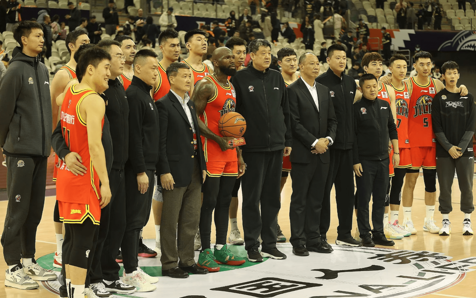 门兴格拉德巴赫内部会议纪要流出：今夜绝杀压哨；CBA季后赛使命明确；细节决定成败的简单介绍